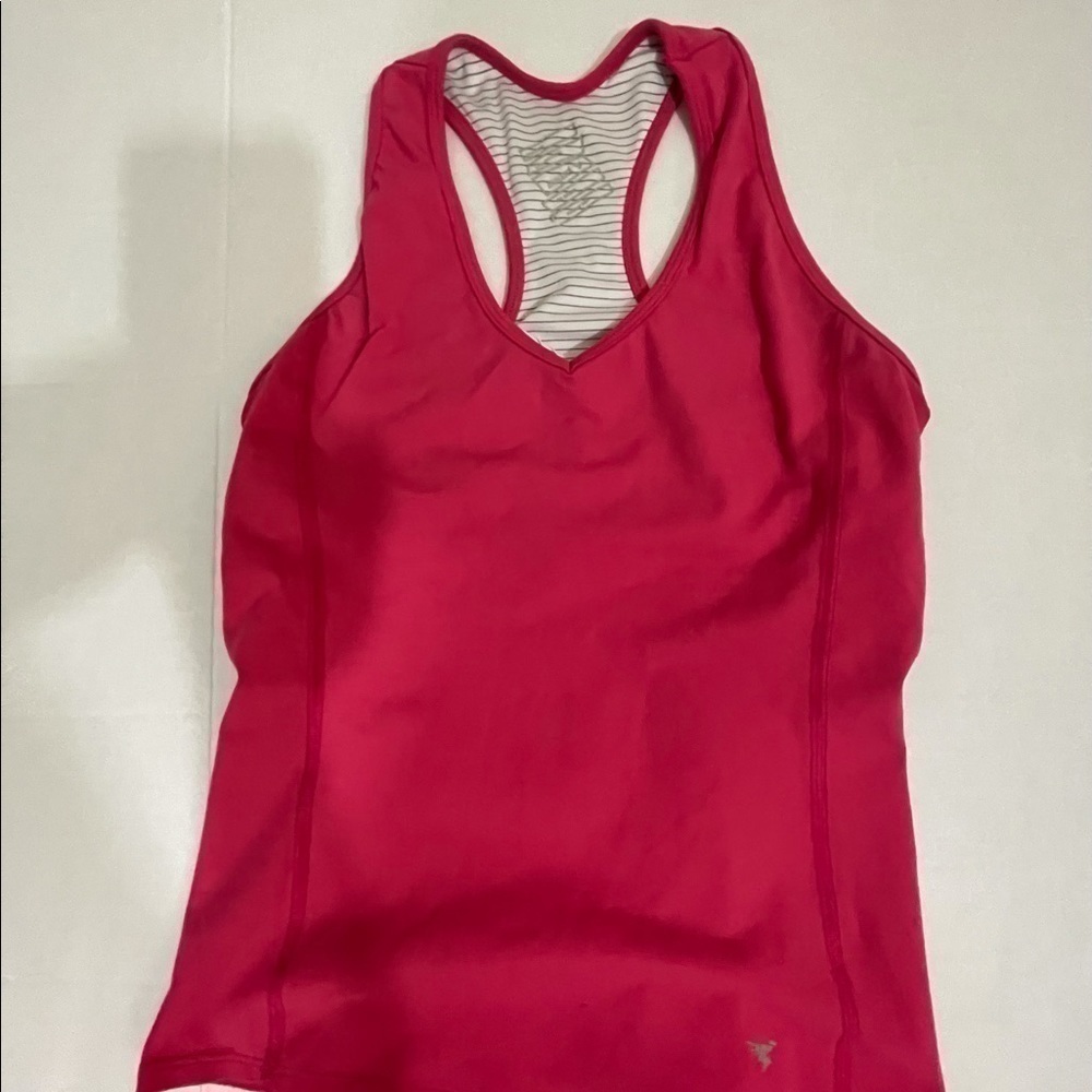 Insport sz md tank athletic wear red
